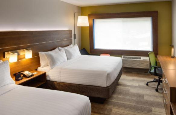 Holiday Inn Express Hotel & Suites Woodland Hills By Ihg Los Angeles Kültér fotó