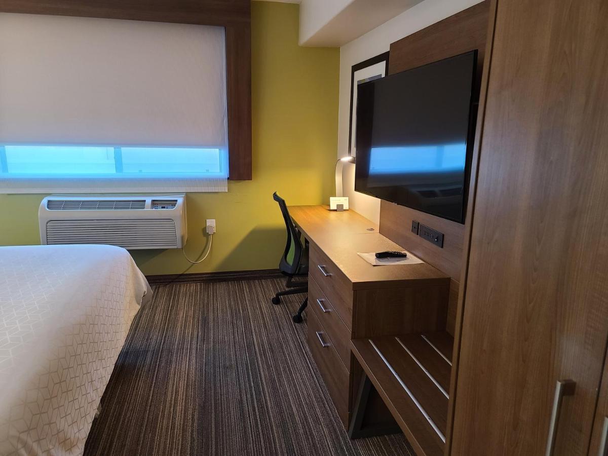 Holiday Inn Express Hotel & Suites Woodland Hills By Ihg Los Angeles Kültér fotó