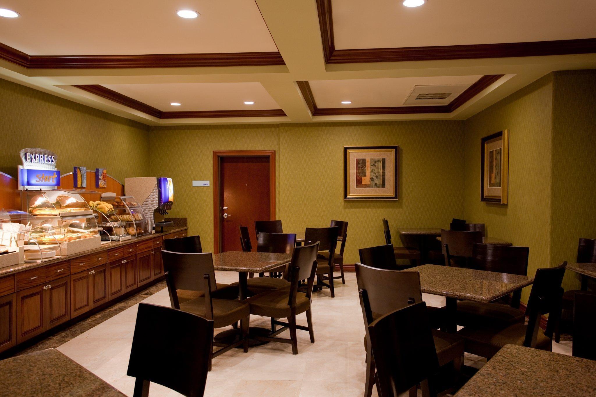 Holiday Inn Express Hotel & Suites Woodland Hills By Ihg Los Angeles Kültér fotó
