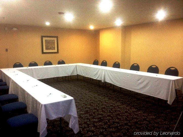 Holiday Inn Express Hotel & Suites Woodland Hills By Ihg Los Angeles Kültér fotó