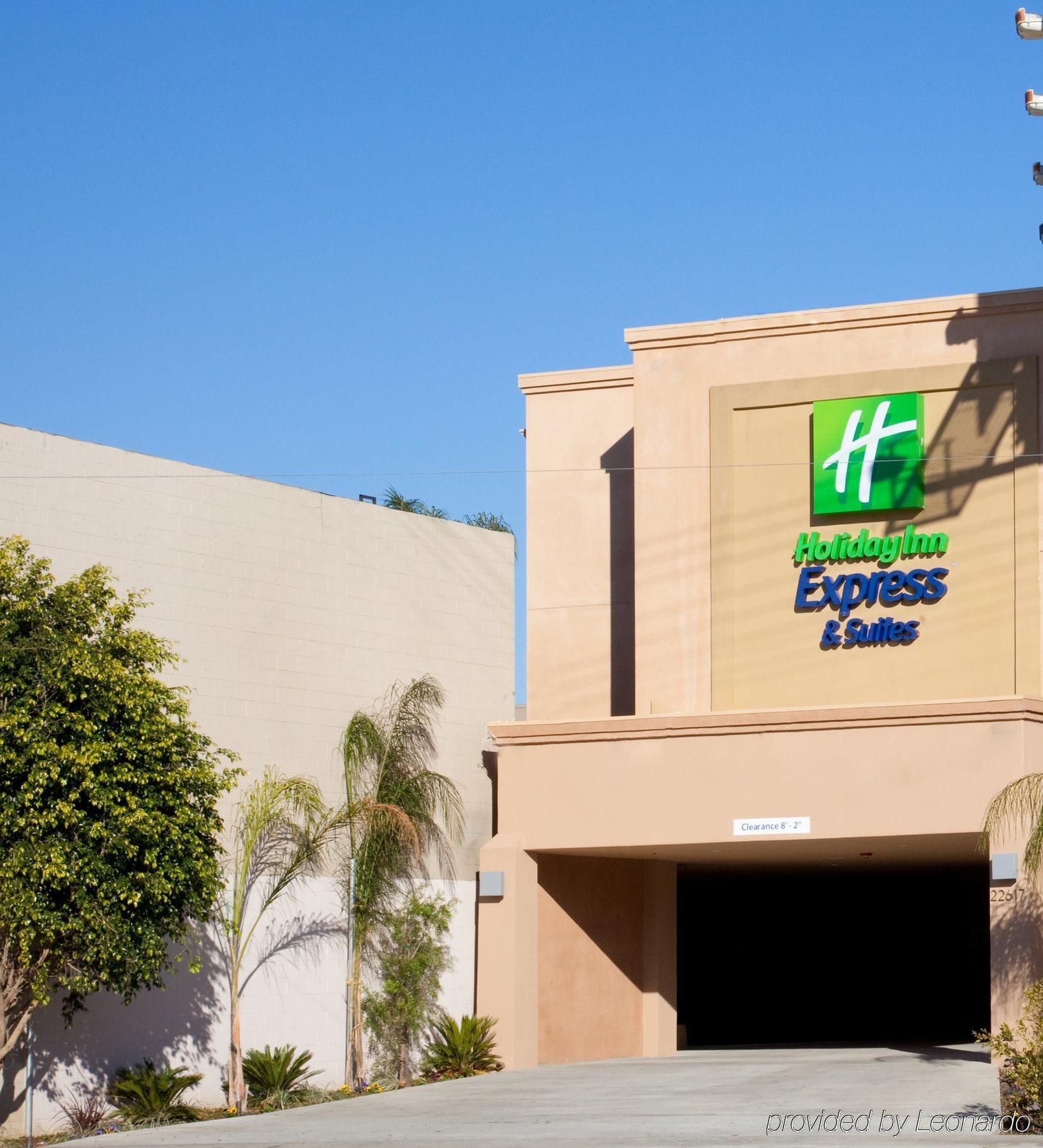 Holiday Inn Express Hotel & Suites Woodland Hills By Ihg Los Angeles Kültér fotó