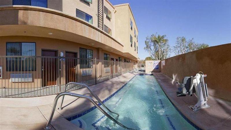 Holiday Inn Express Hotel & Suites Woodland Hills By Ihg Los Angeles Kültér fotó